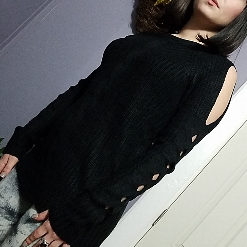 Cable Knit Slit Detail Sleeves - Picture 4 of 8